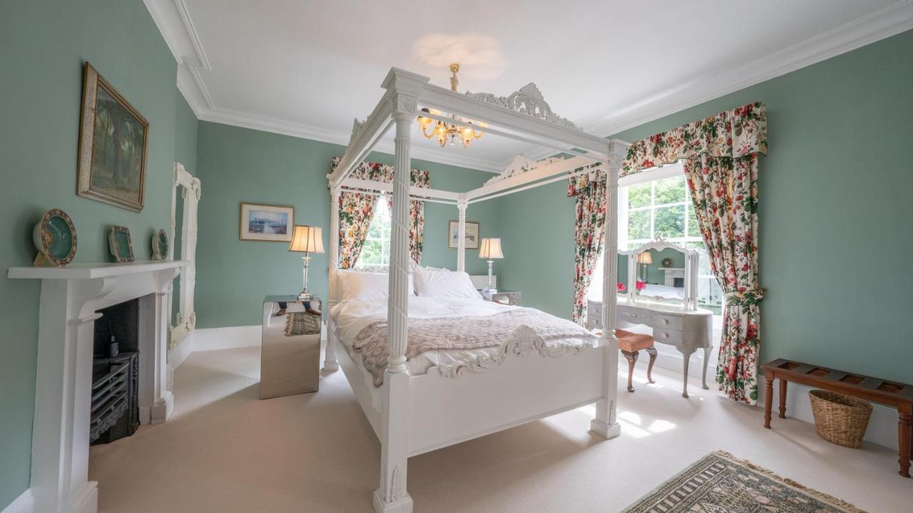 Pantybeiliau House Bed & Breakfast Gilwern Buitenkant foto