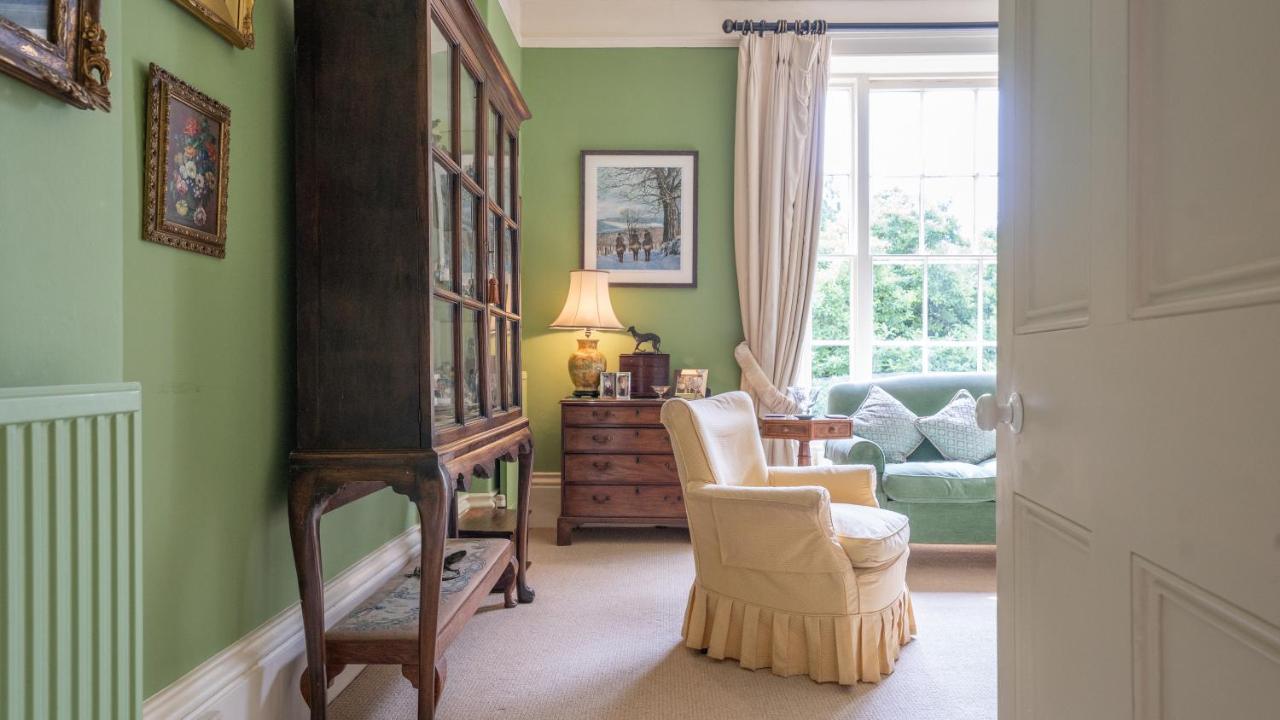 Pantybeiliau House Bed & Breakfast Gilwern Buitenkant foto