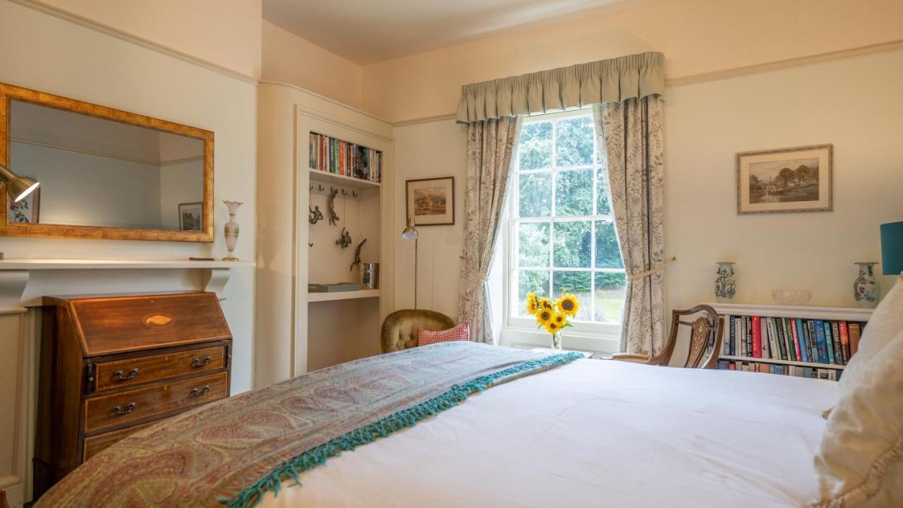 Pantybeiliau House Bed & Breakfast Gilwern Buitenkant foto