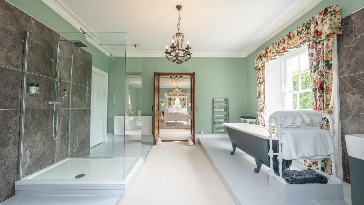 Pantybeiliau House Bed & Breakfast Gilwern Buitenkant foto