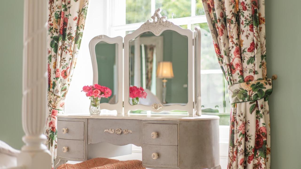 Pantybeiliau House Bed & Breakfast Gilwern Buitenkant foto